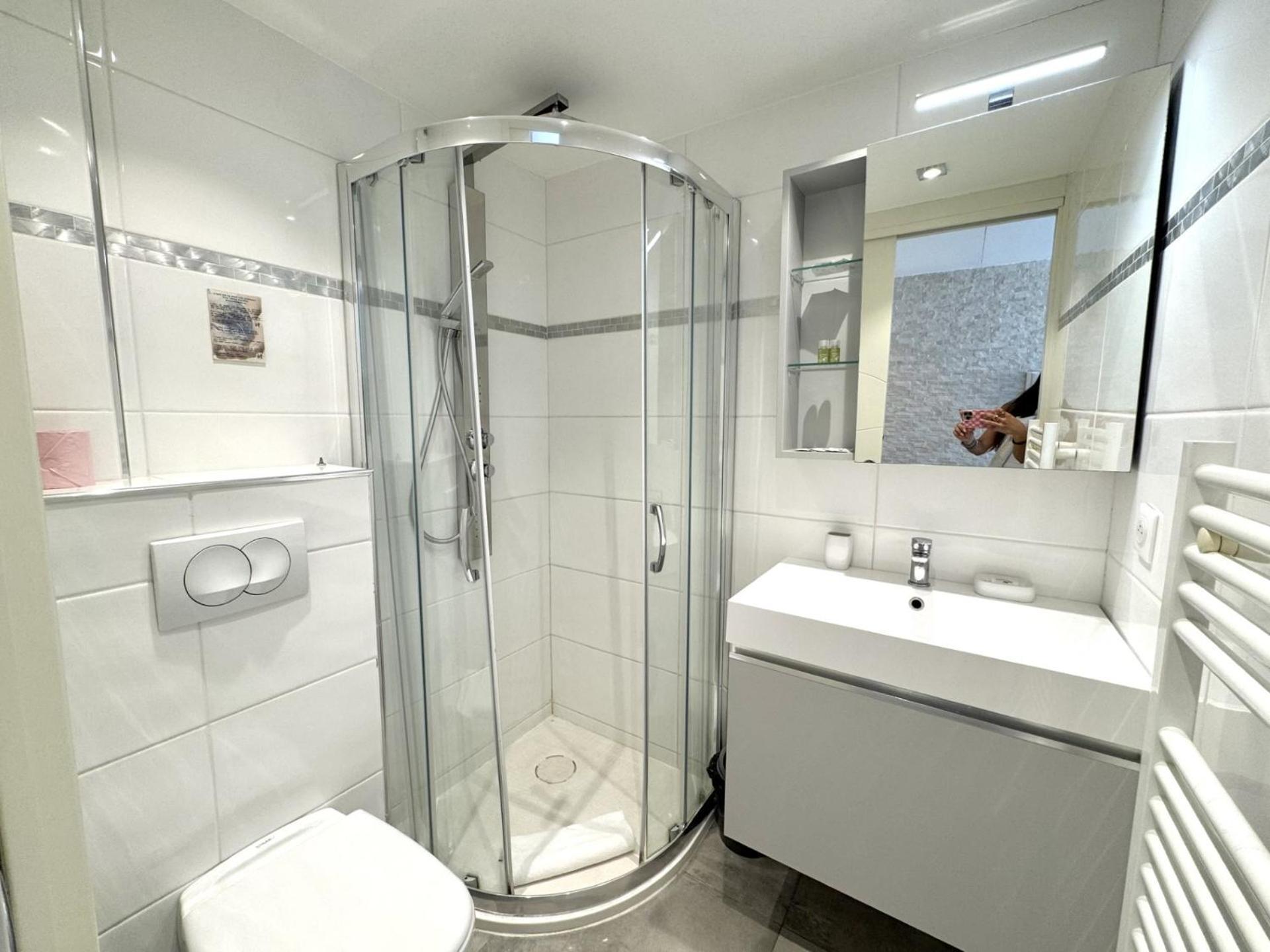 Aparthotel Riviera Nice Cote D'Azur - Old Town - Studio Ac - Sea View - 50M Promenade Des Anglais- La Maison Linda ภายนอก รูปภาพ