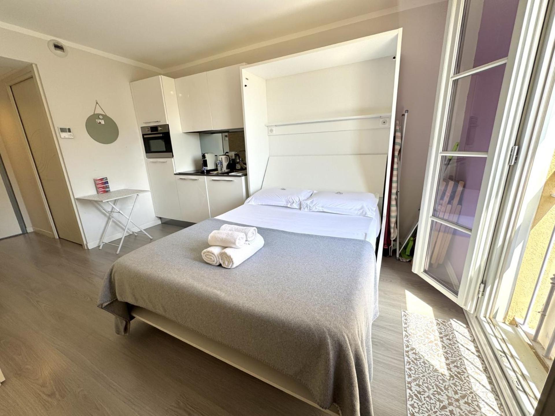 Aparthotel Riviera Nice Cote D'Azur - Old Town - Studio Ac - Sea View - 50M Promenade Des Anglais- La Maison Linda ภายนอก รูปภาพ